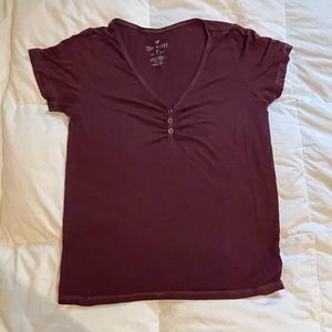 American eagle soft and sexy burgundy short sleeve shirt